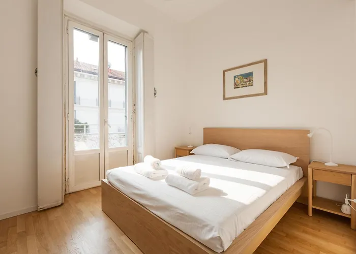 Garibaldi & Isola District Functional Apartment