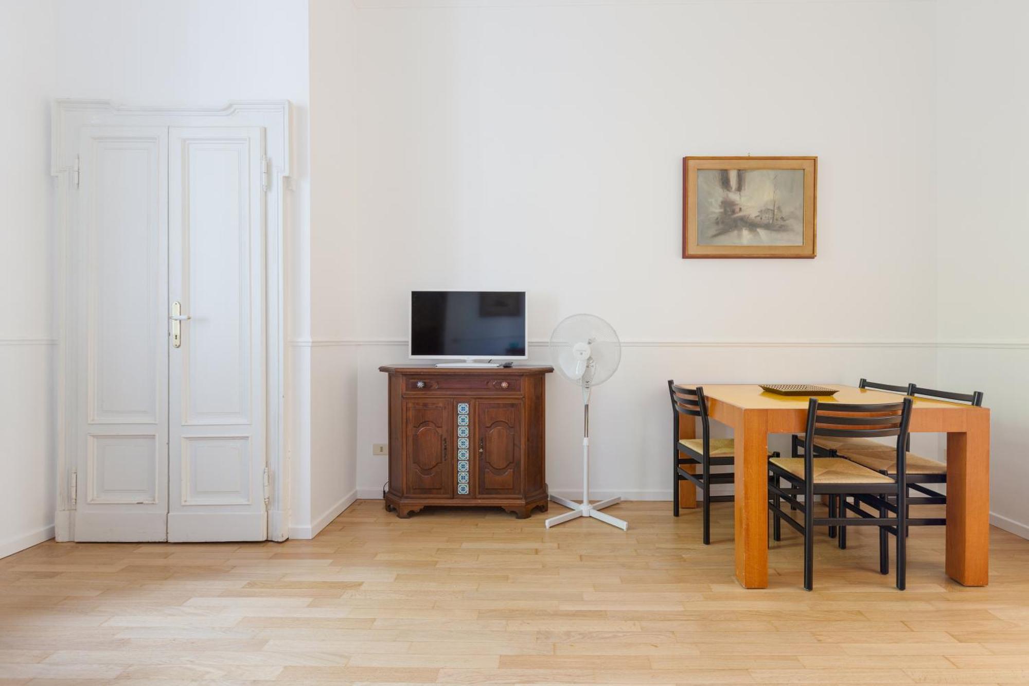 Garibaldi & Isola District Functional Appartement